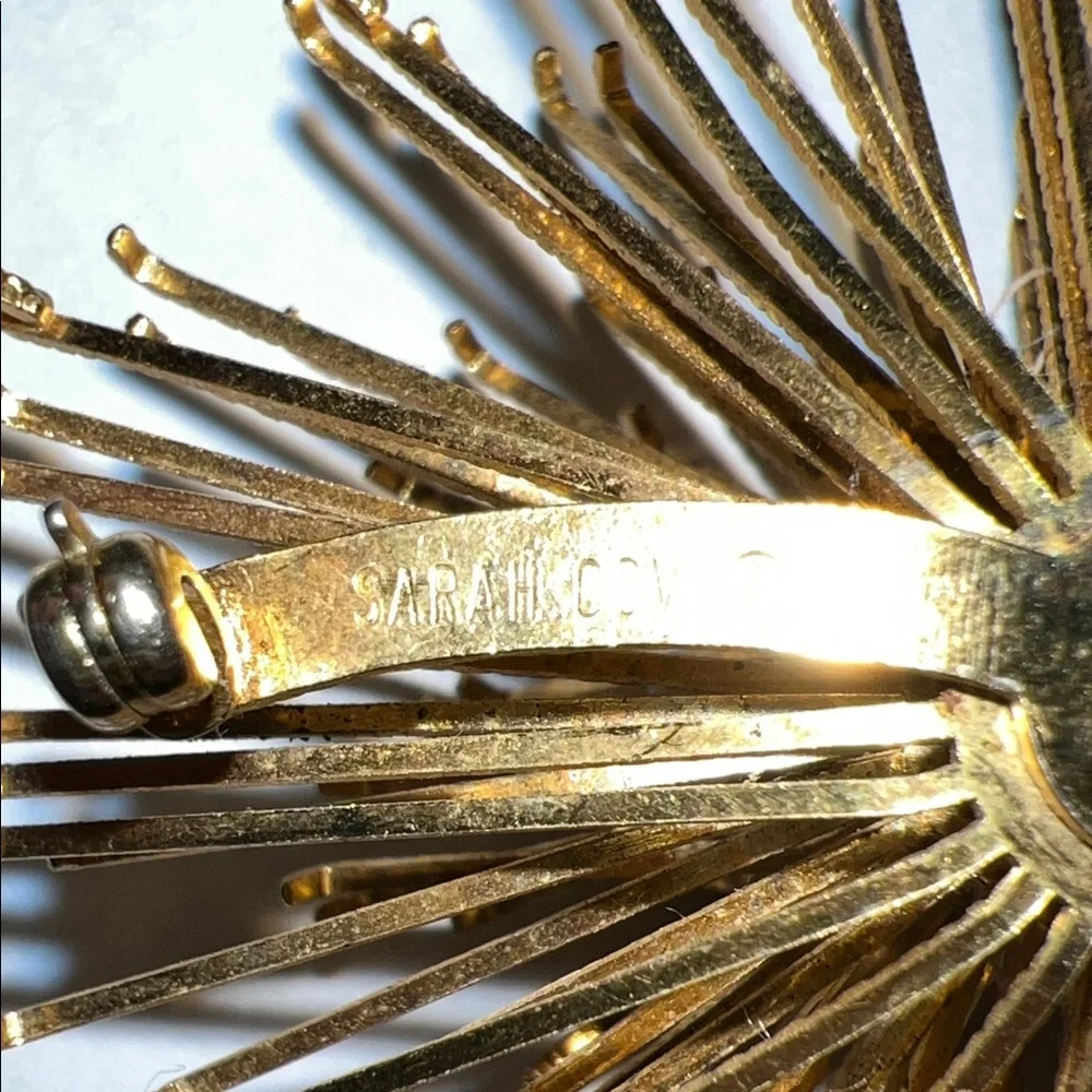 Sarah Coventry Gold and Brown Starburst Brooch - Picture 2 of 6